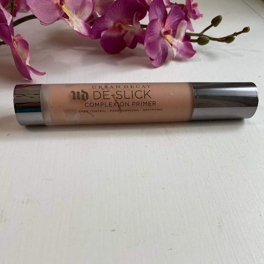 Urban Decay De-Slick Complexion Primer